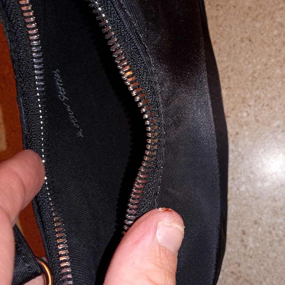 Purse - Picture 3 of 7